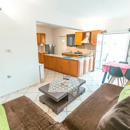 Apartment Popi *